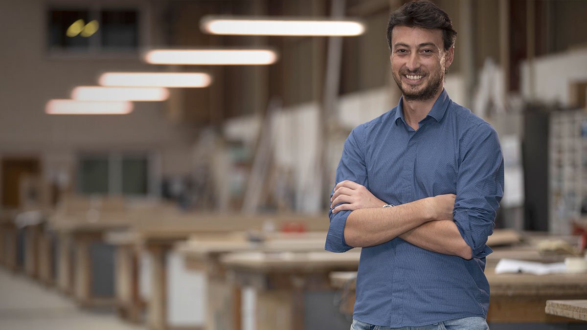 Óscar Álvarez, Chef d'usine